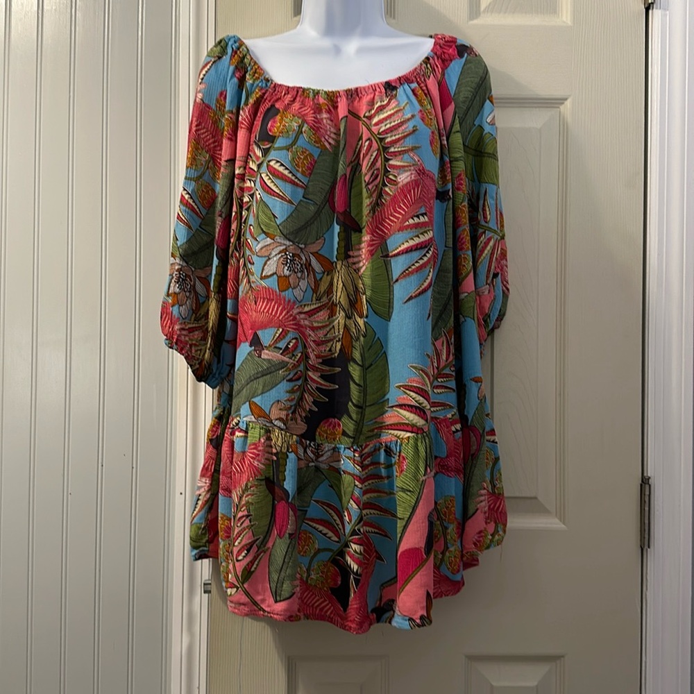 Gently used RACHEL Rachel Roy tropical print top sz L